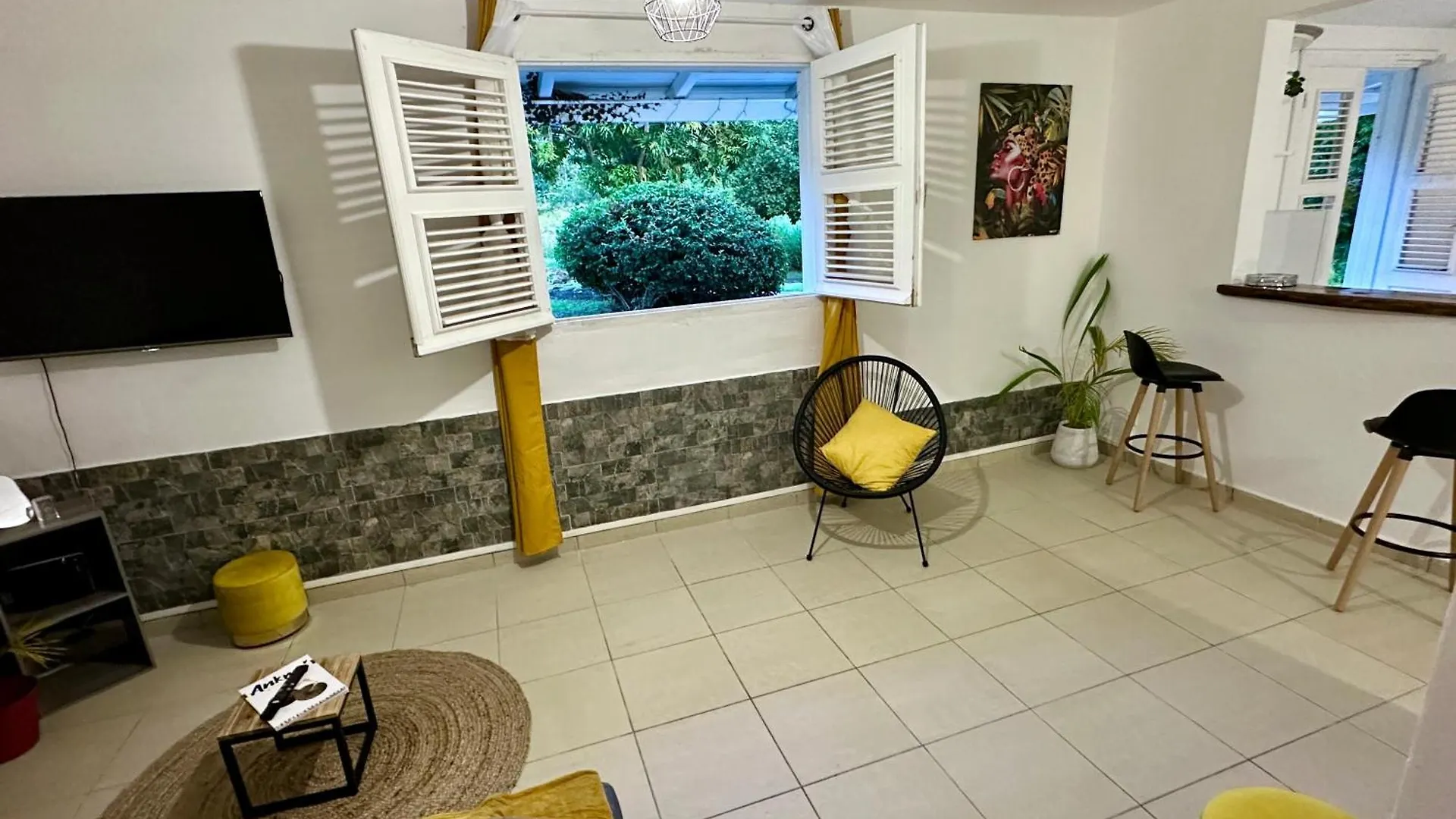 Grand T2 Au Calme En Pleine Nature Vieux-Habitants